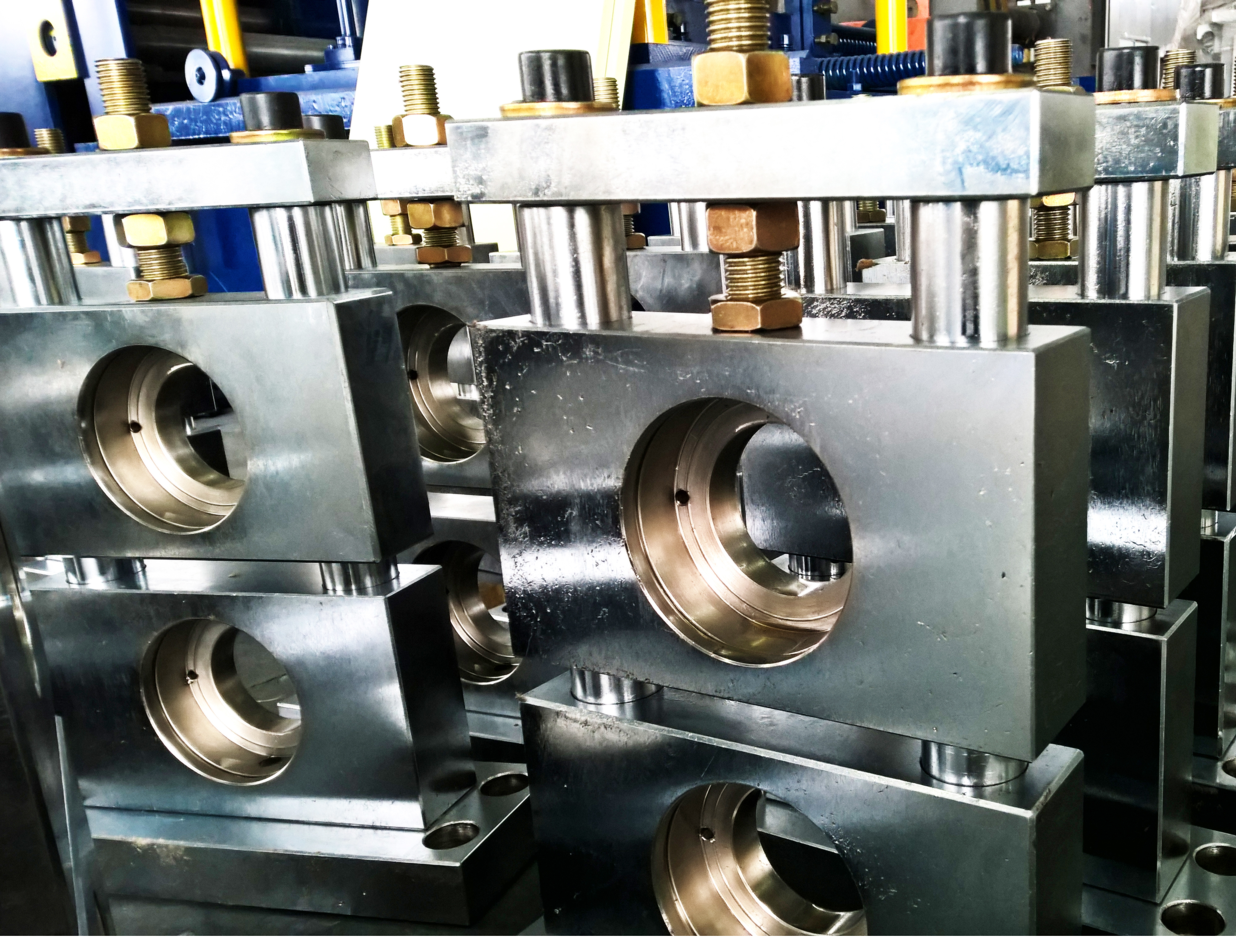 independent forming stands