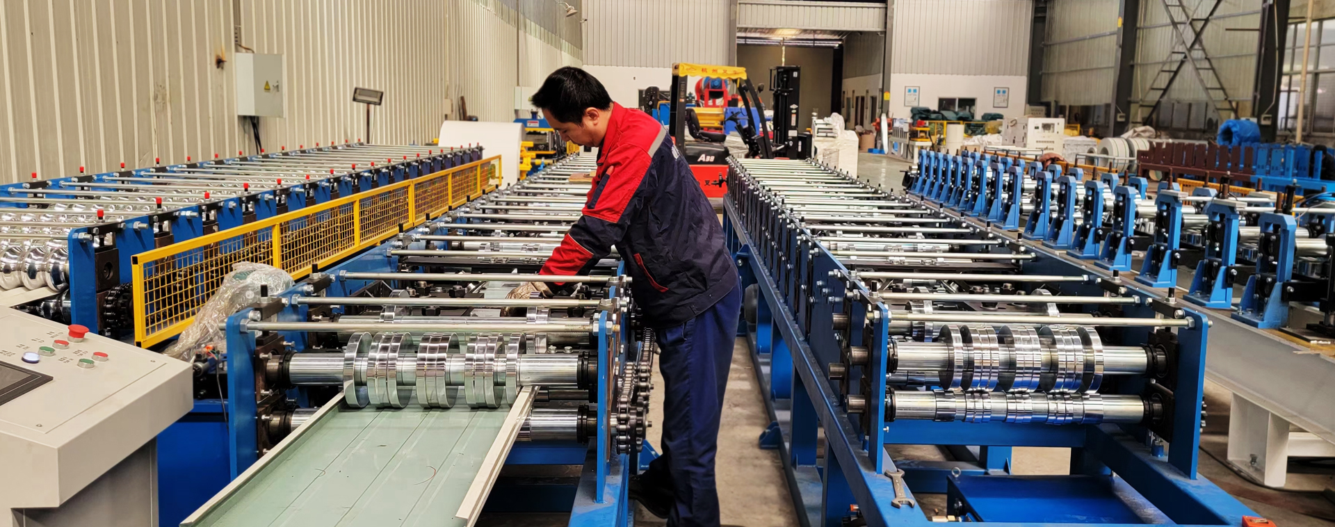 metal roofing roll forming machine