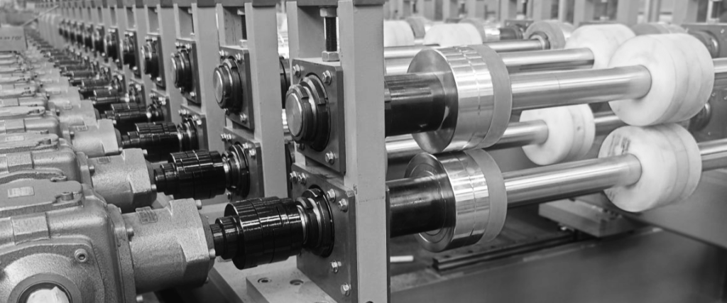 roof and wall panel roll forming machine